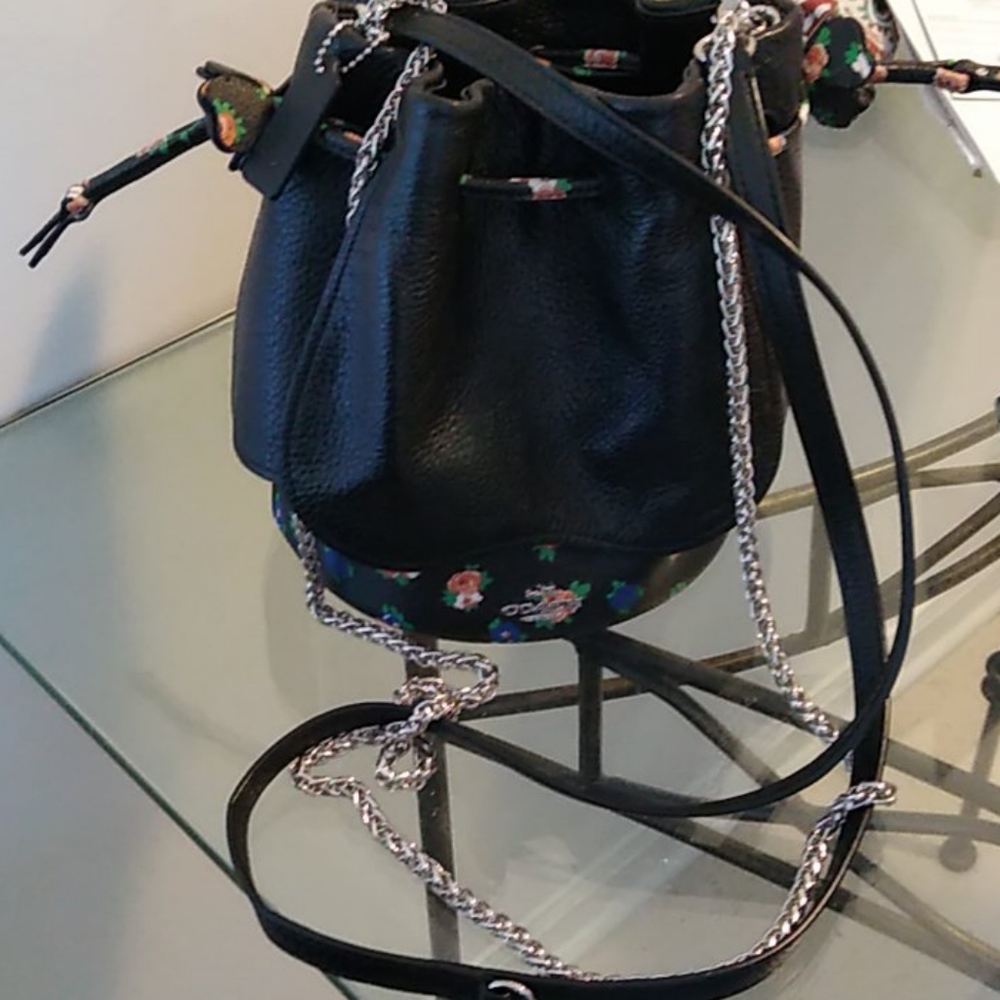 New Coach petal bucket bag crossbody